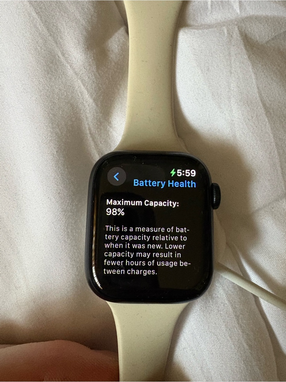 Apple Smartwatch Series 7 (GPS, 41mm) with Cream Sport Band and Charger